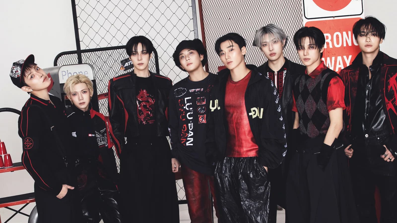 ATEEZの集合写真