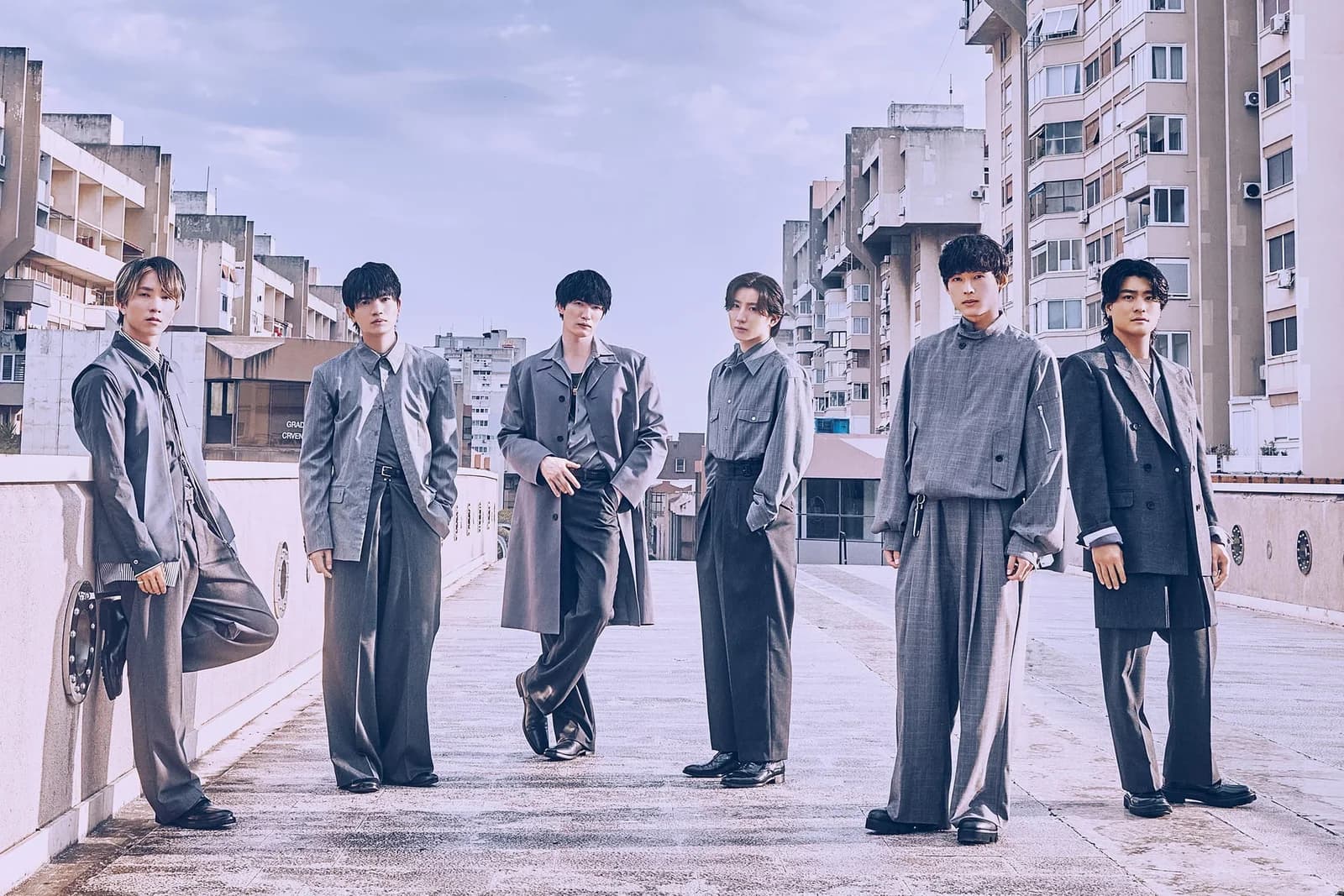 SixTONESの集合写真